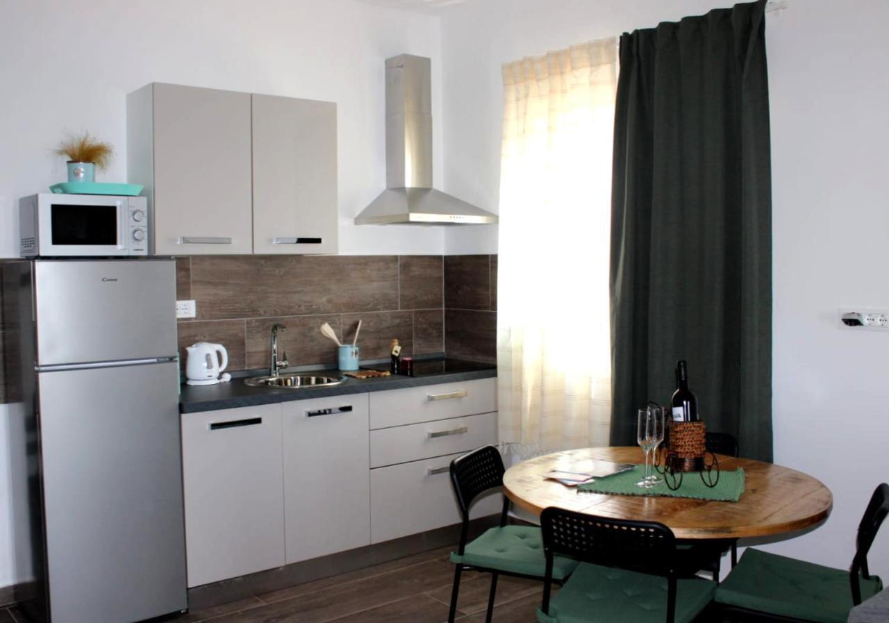 Apartman Maslina 시베니크 외부 사진