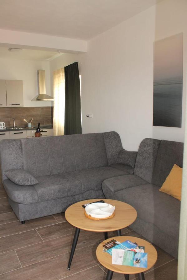 Apartman Maslina 시베니크 외부 사진